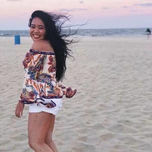 Meet your Posher, Chloe